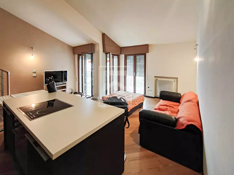 Immagine 8 di Appartamento in vendita  in via Verona a Sirmione