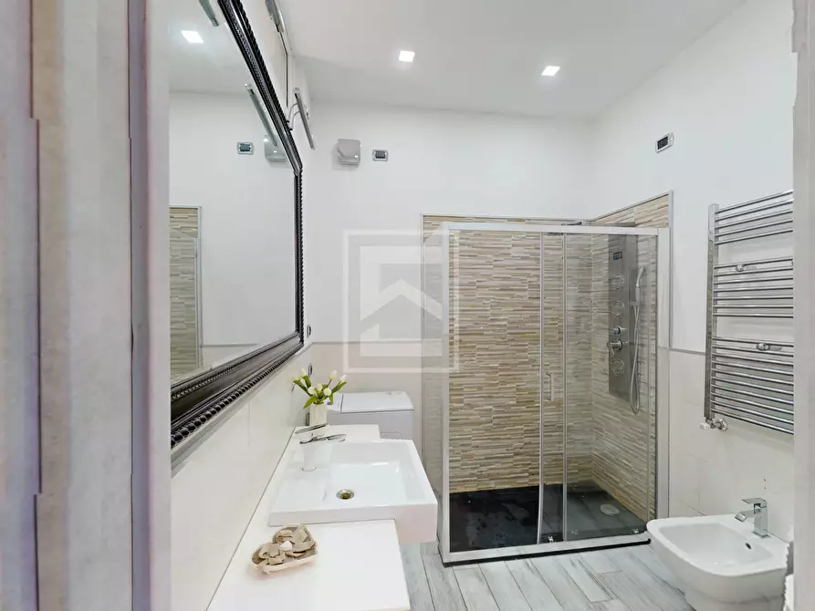 Immagine 13 di Appartamento in vendita  in Via Verona 147 a Sirmione