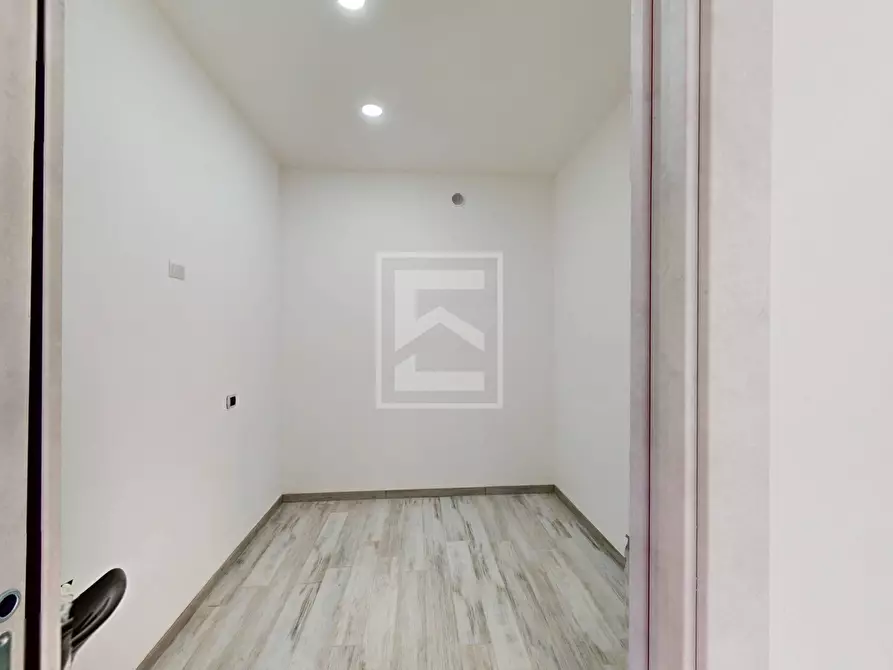 Immagine 15 di Appartamento in vendita  in Via Verona 147 a Sirmione