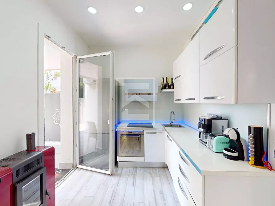 Immagine 17 di Appartamento in vendita  in Via Verona 147 a Sirmione