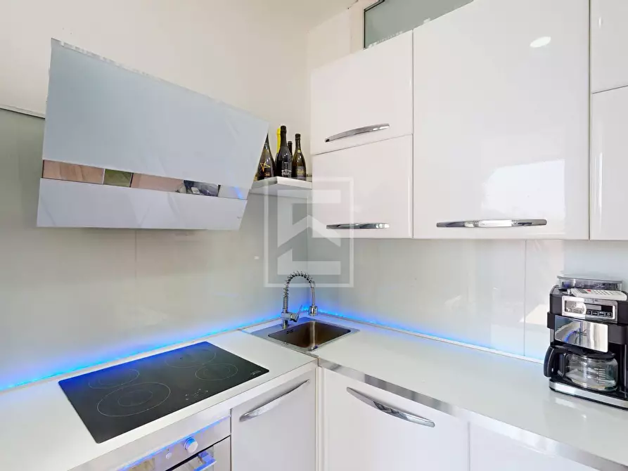 Immagine 18 di Appartamento in vendita  in Via Verona 147 a Sirmione