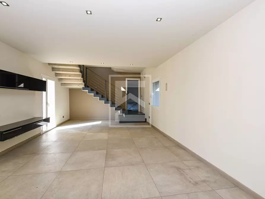 Immagine 3 di Villa in vendita  in Via Tugurio a Lonato del Garda