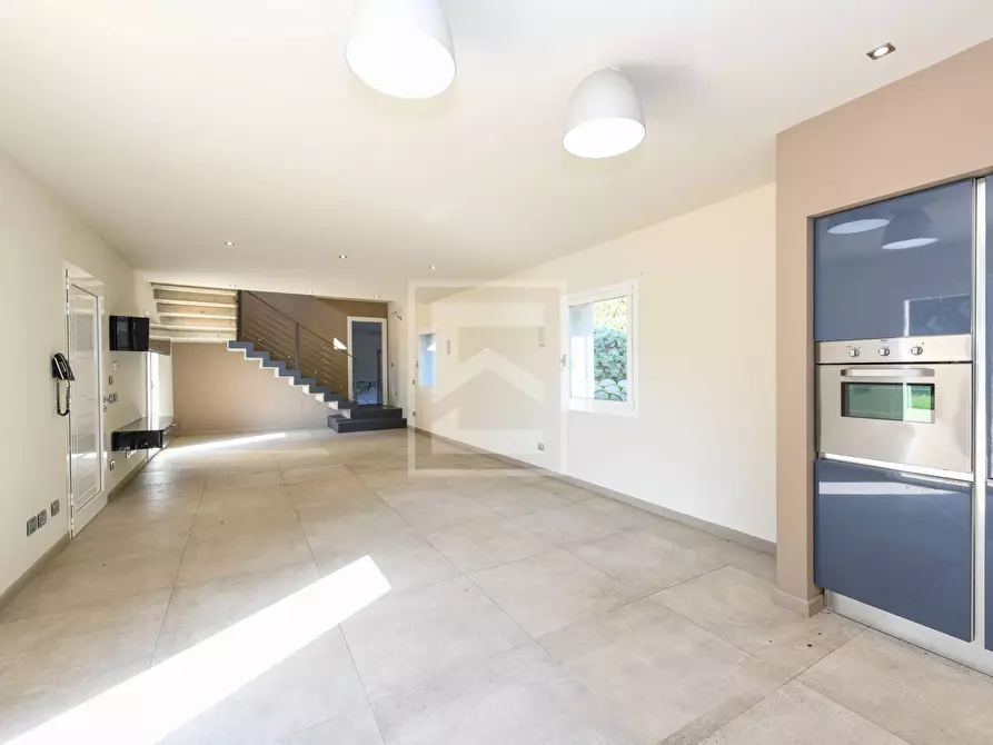 Immagine 4 di Villa in vendita  in Via Tugurio a Lonato del Garda
