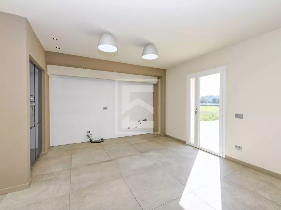 Immagine 8 di Villa in vendita  in Via Tugurio a Lonato del Garda