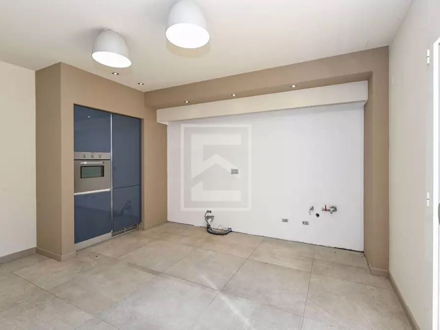 Immagine 9 di Villa in vendita  in Via Tugurio a Lonato del Garda