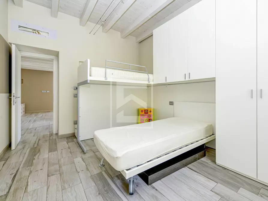 Immagine 23 di Villa in vendita  in Via Tugurio a Lonato del Garda