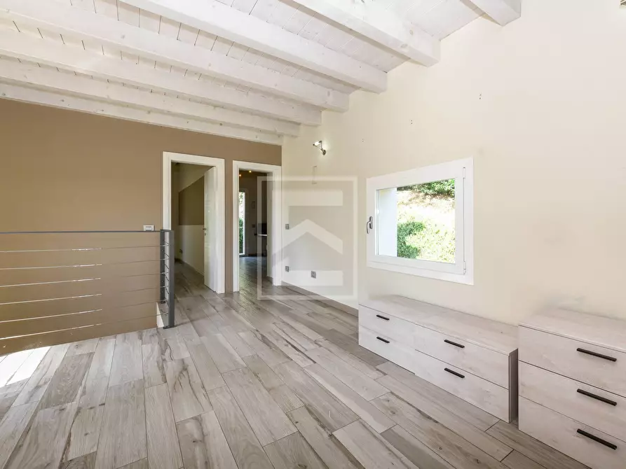 Immagine 27 di Villa in vendita  in Via Tugurio a Lonato del Garda