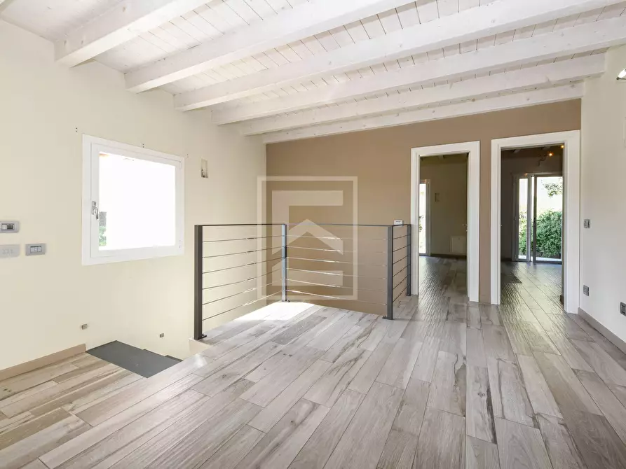 Immagine 28 di Villa in vendita  in Via Tugurio a Lonato del Garda