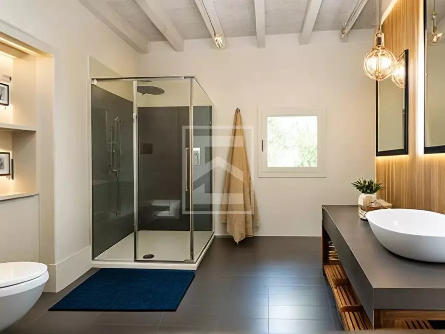 Immagine 35 di Villa in vendita  in Via Tugurio a Lonato del Garda