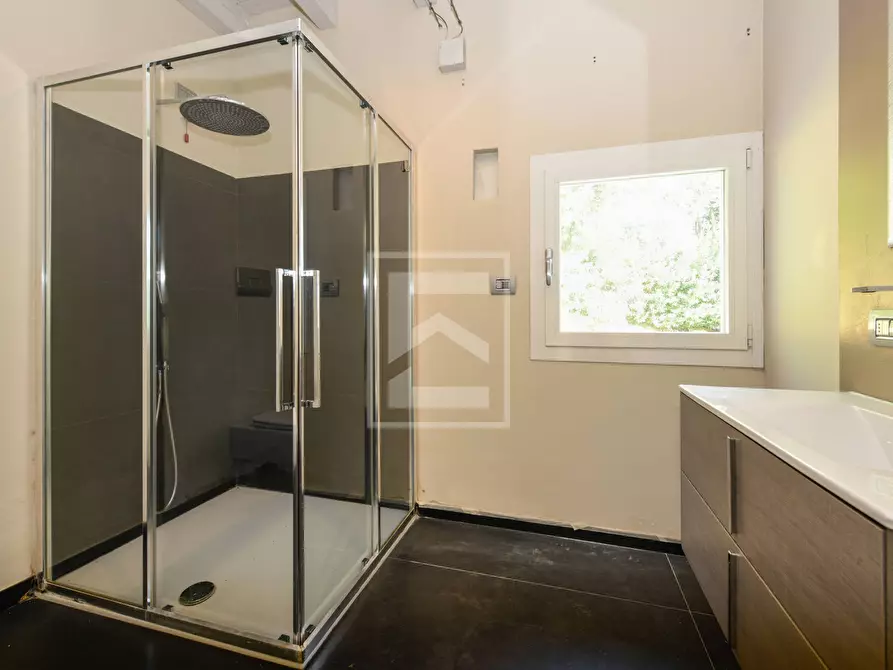 Immagine 37 di Villa in vendita  in Via Tugurio a Lonato del Garda