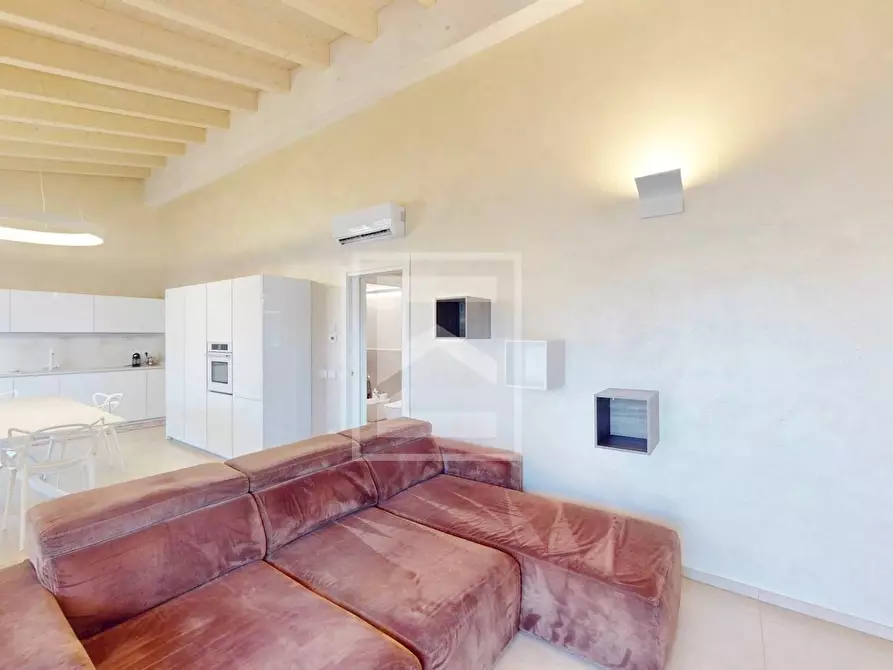 Immagine 11 di Villa in vendita  in Via Centenaro a Desenzano Del Garda