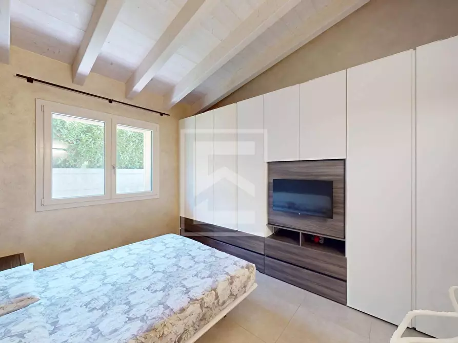 Immagine 13 di Villa in vendita  in Via Centenaro a Desenzano Del Garda
