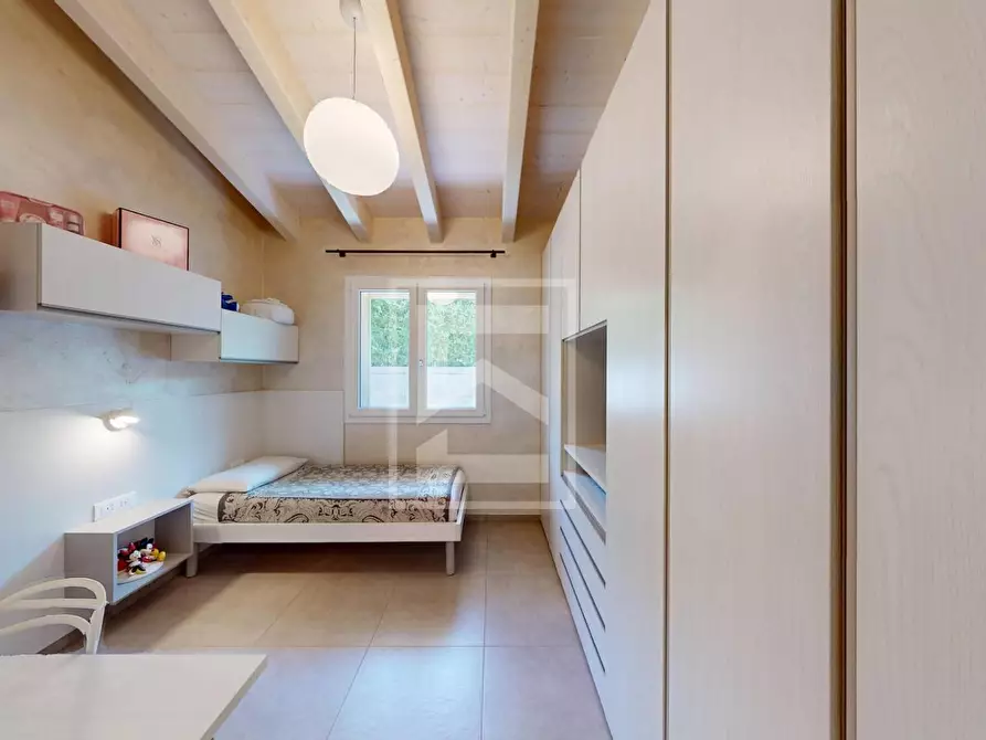 Immagine 17 di Villa in vendita  in Via Centenaro a Desenzano Del Garda