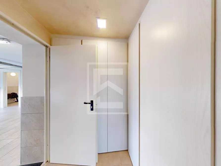 Immagine 25 di Villa in vendita  in Via Centenaro a Desenzano Del Garda