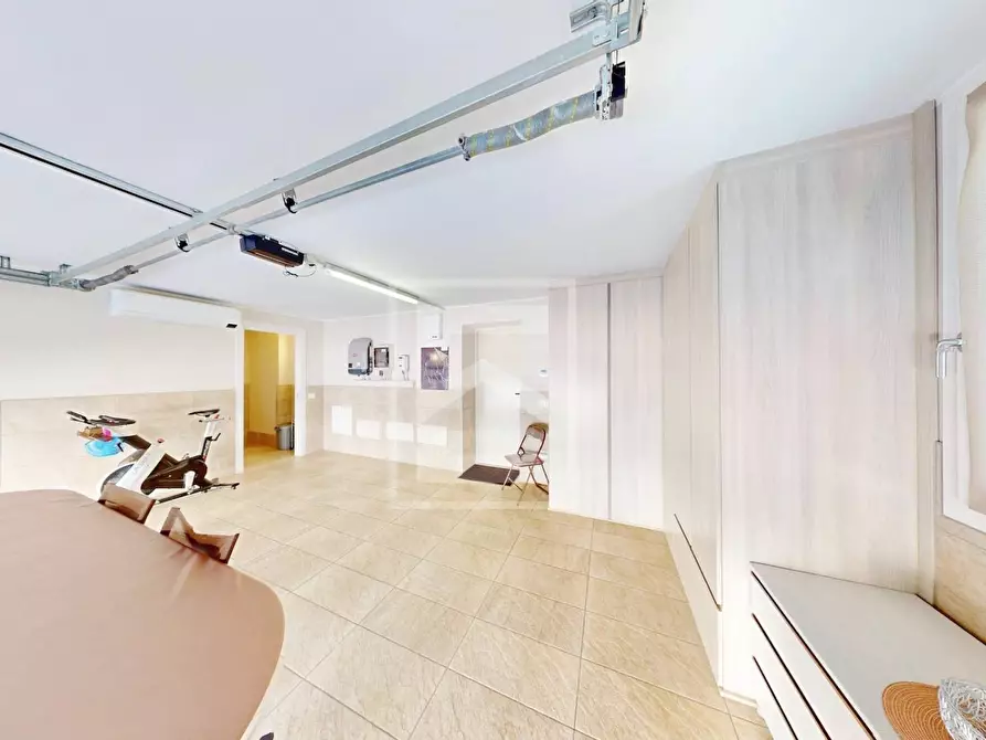 Immagine 27 di Villa in vendita  in Via Centenaro a Desenzano Del Garda