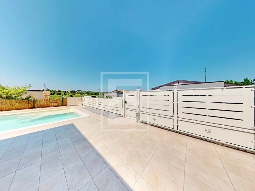 Immagine 31 di Villa in vendita  in Via Centenaro a Desenzano Del Garda