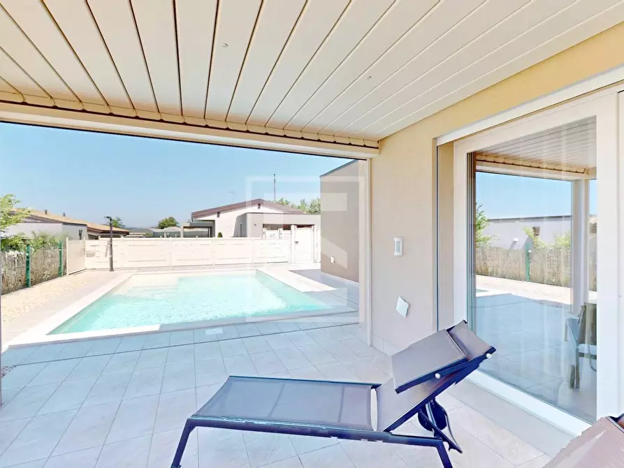 Immagine 2 di Villa in vendita  in Via Centenaro a Desenzano Del Garda