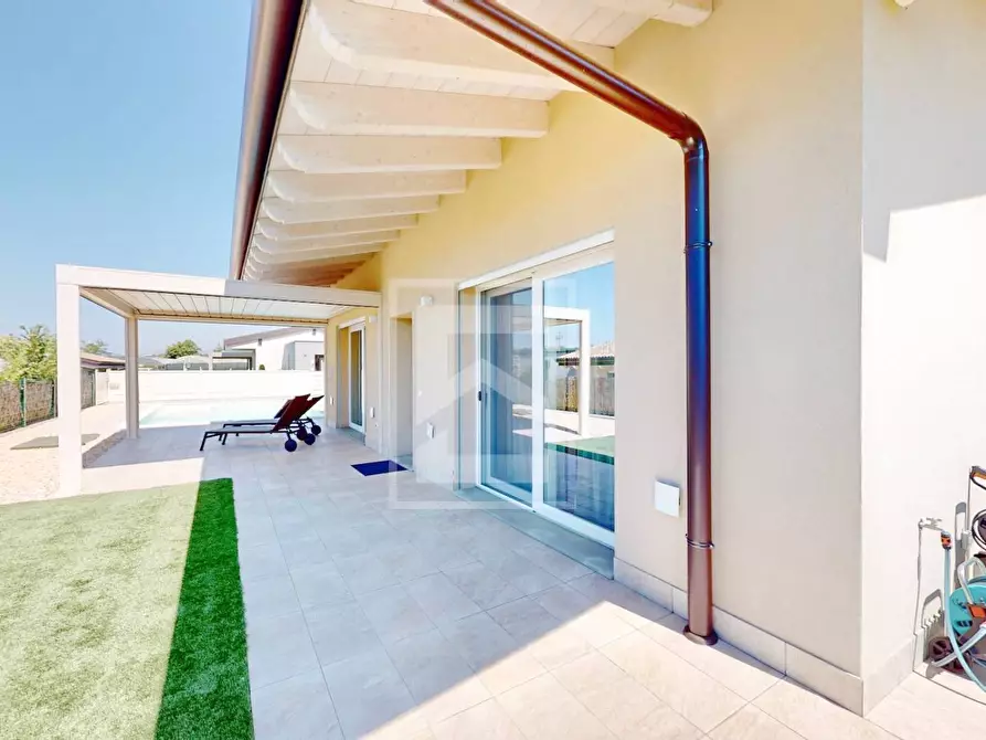 Immagine 10 di Villa in vendita  in Via Centenaro a Desenzano Del Garda