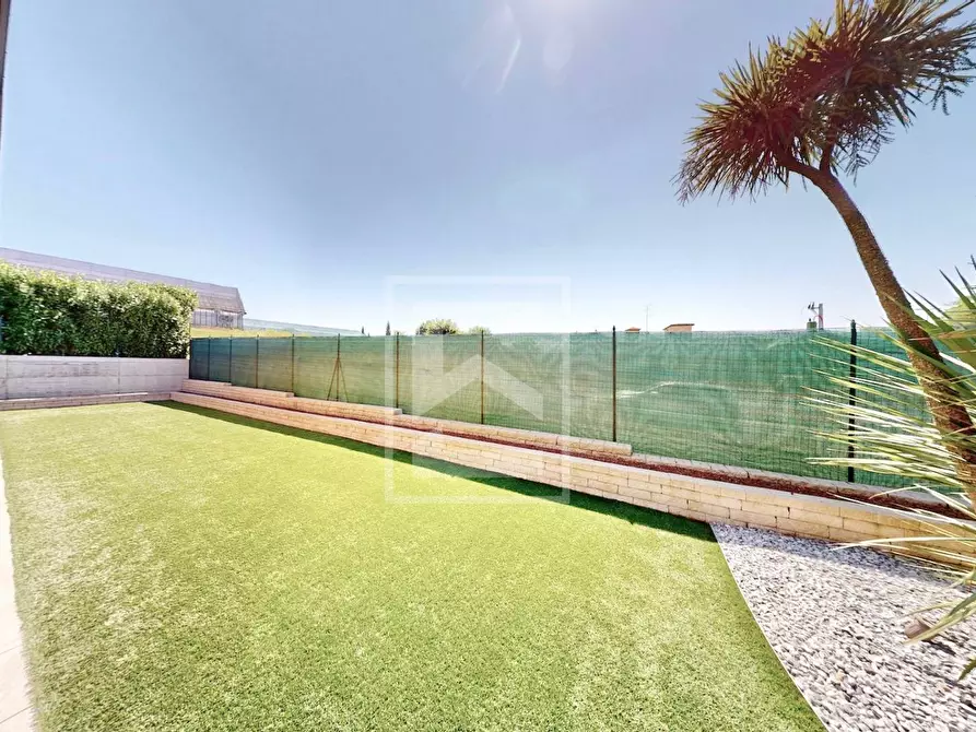 Immagine 19 di Villa in vendita  in Via Centenaro a Desenzano Del Garda