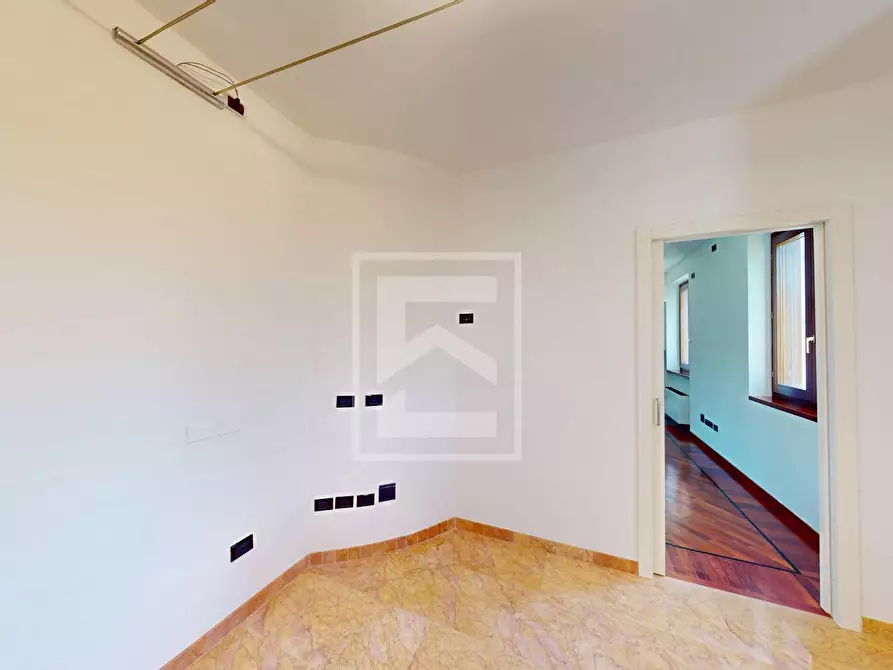 Immagine 7 di Appartamento in vendita  in Località Brodazzo, 1 a Desenzano Del Garda