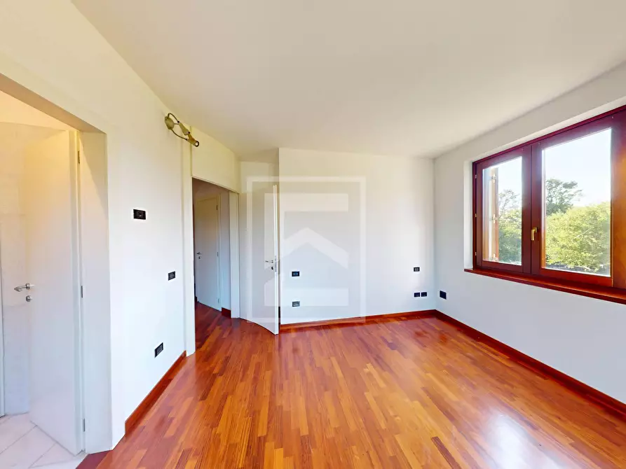 Immagine 12 di Appartamento in vendita  in Località Brodazzo, 1 a Desenzano Del Garda