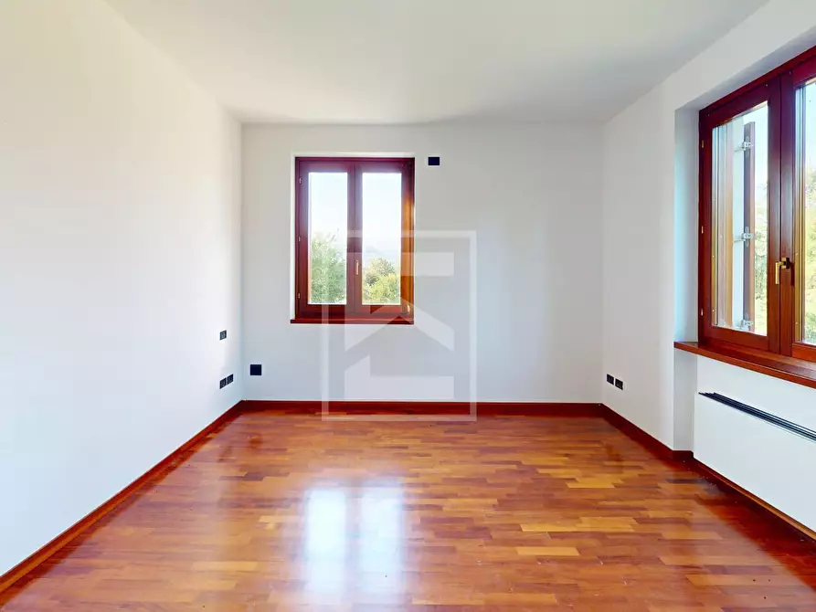 Immagine 15 di Appartamento in vendita  in Località Brodazzo, 1 a Desenzano Del Garda