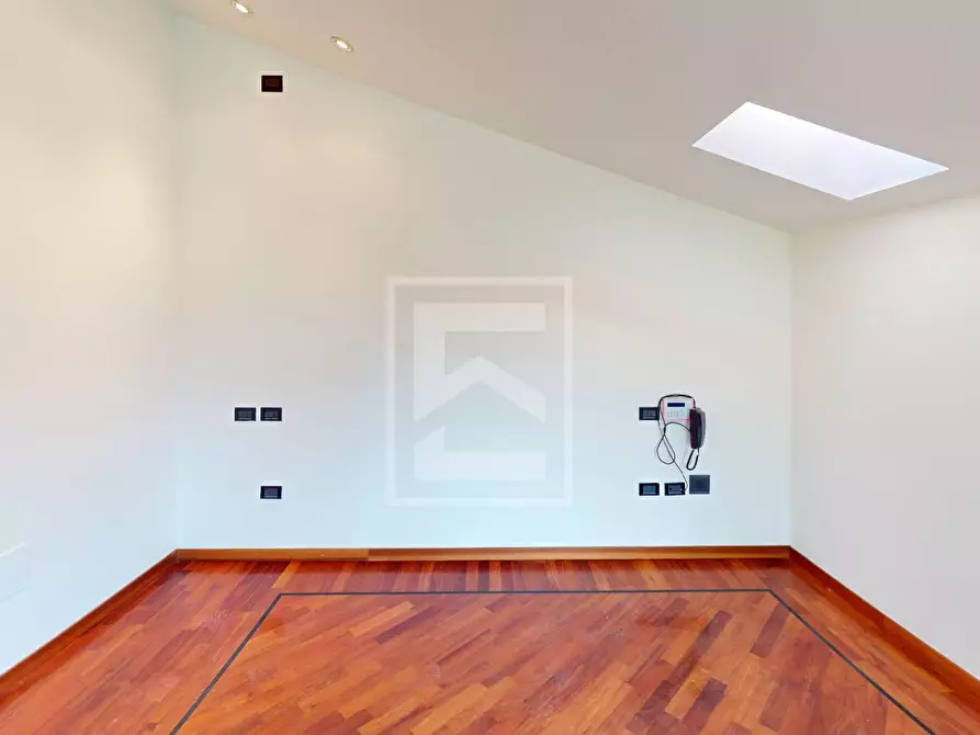 Immagine 19 di Appartamento in vendita  in Località Brodazzo, 1 a Desenzano Del Garda