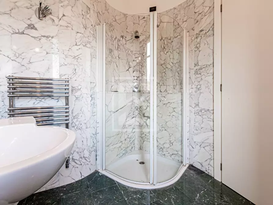 Immagine 22 di Appartamento in vendita  in Località Brodazzo, 1 a Desenzano Del Garda