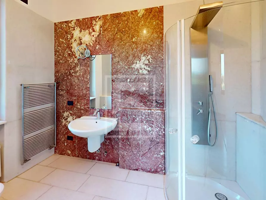 Immagine 26 di Appartamento in vendita  in Località Brodazzo, 1 a Desenzano Del Garda