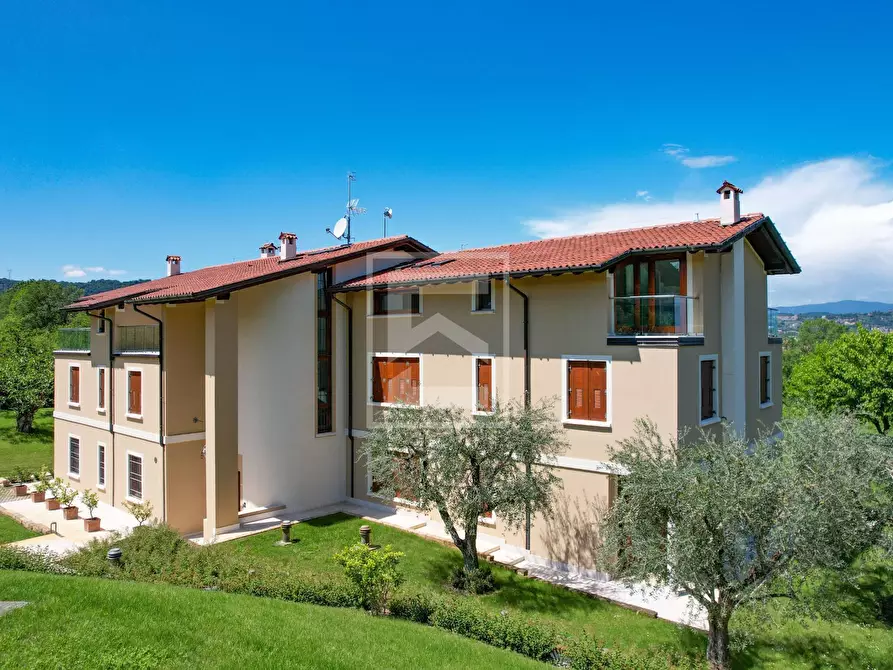 Immagine 41 di Appartamento in vendita  in Località Brodazzo, 1 a Desenzano Del Garda