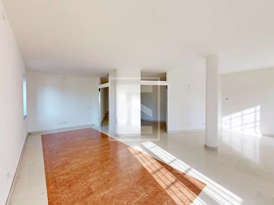 Immagine 1 di Appartamento in vendita  in Località Brodazzo 1 a Desenzano Del Garda