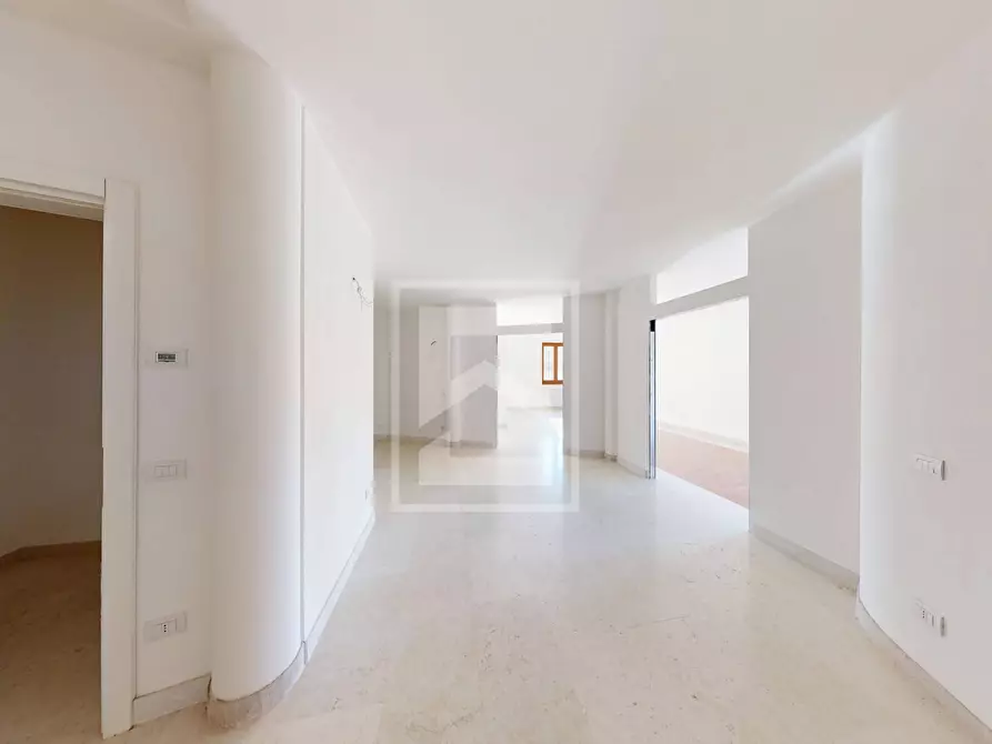 Immagine 10 di Appartamento in vendita  in Località Brodazzo 1 a Desenzano Del Garda