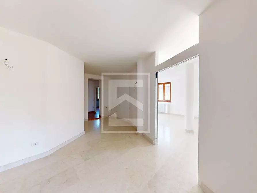 Immagine 11 di Appartamento in vendita  in Località Brodazzo 1 a Desenzano Del Garda