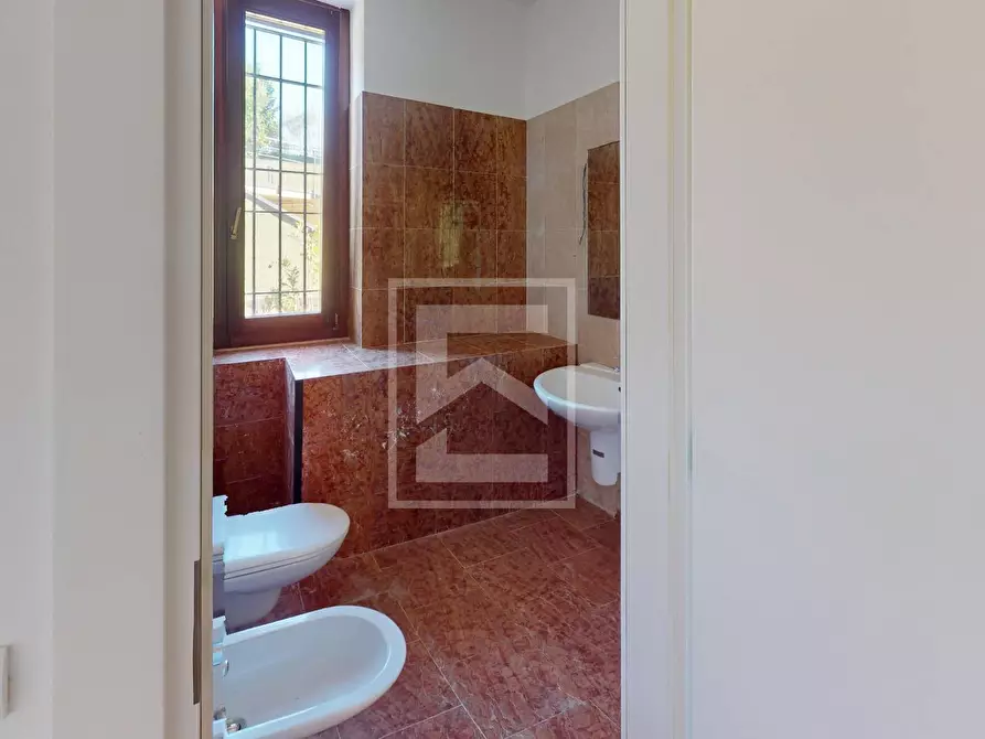 Immagine 19 di Appartamento in vendita  in Località Brodazzo 1 a Desenzano Del Garda