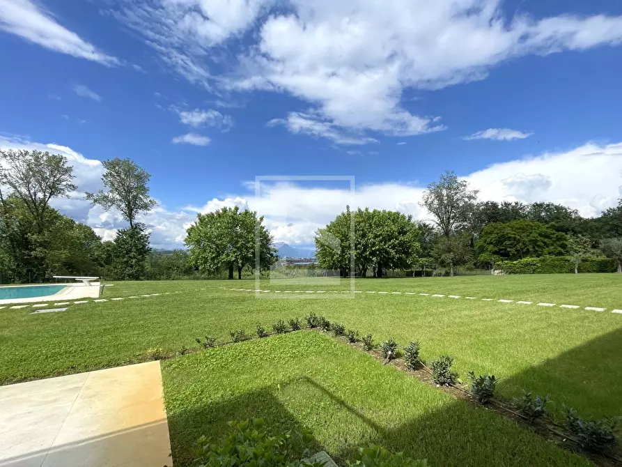 Immagine 22 di Appartamento in vendita  in Località Brodazzo 1 a Desenzano Del Garda