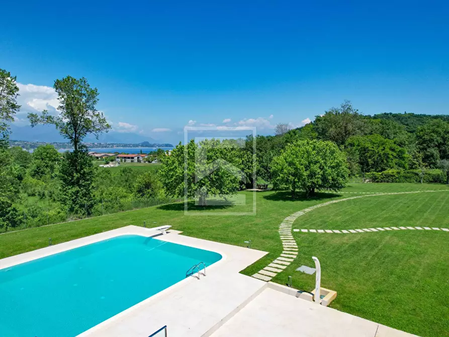 Immagine 32 di Appartamento in vendita  in Località Brodazzo 1 a Desenzano Del Garda