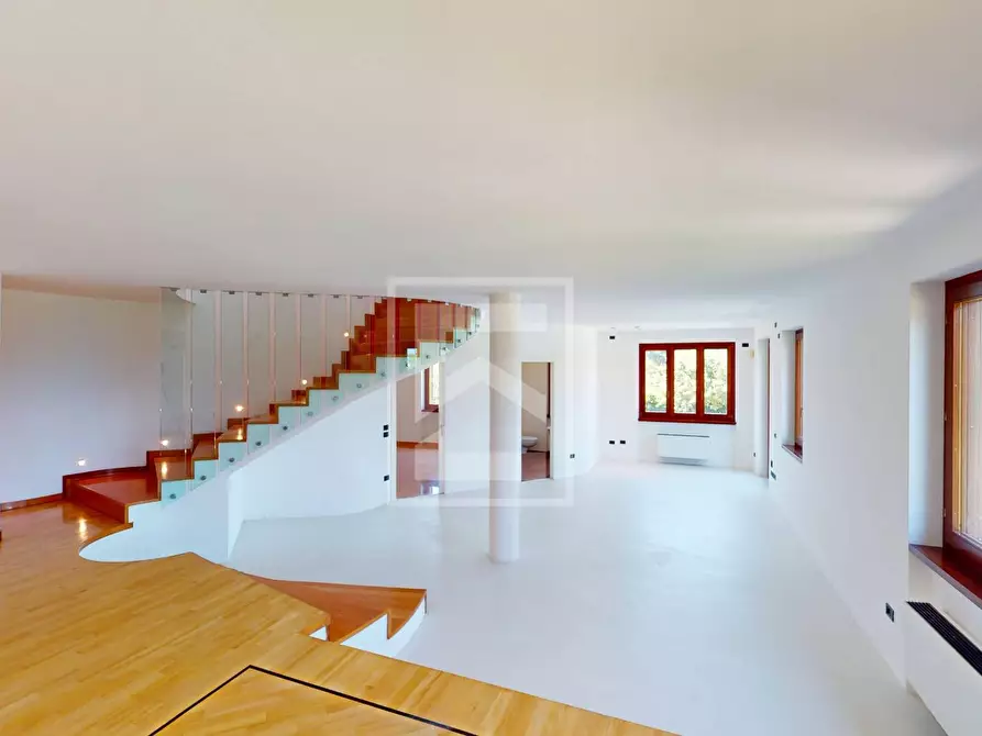 Immagine 4 di Attico in vendita  in Località Brodazzo 1 a Desenzano Del Garda