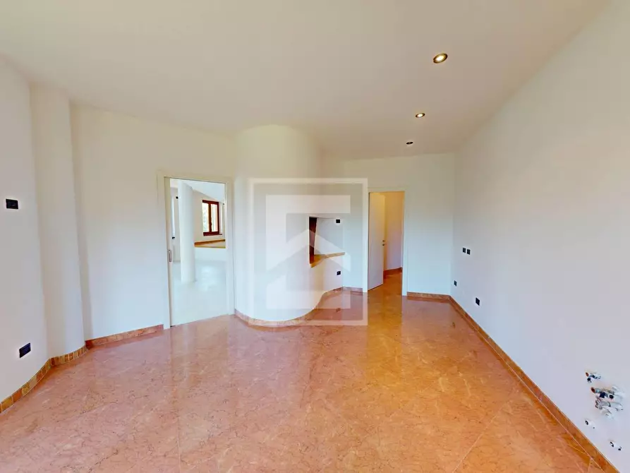 Immagine 11 di Attico in vendita  in Località Brodazzo 1 a Desenzano Del Garda