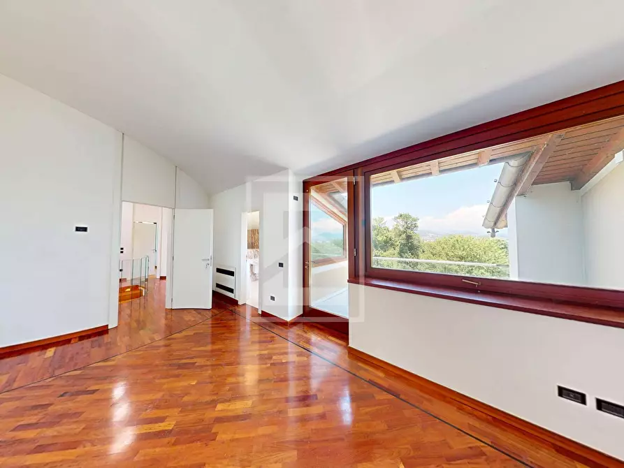 Immagine 18 di Attico in vendita  in Località Brodazzo 1 a Desenzano Del Garda