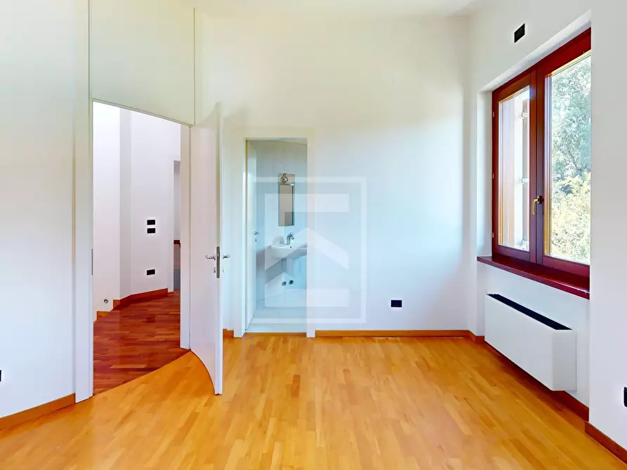 Immagine 21 di Attico in vendita  in Località Brodazzo 1 a Desenzano Del Garda