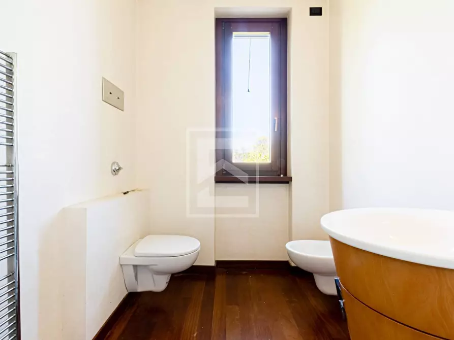 Immagine 33 di Attico in vendita  in Località Brodazzo 1 a Desenzano Del Garda