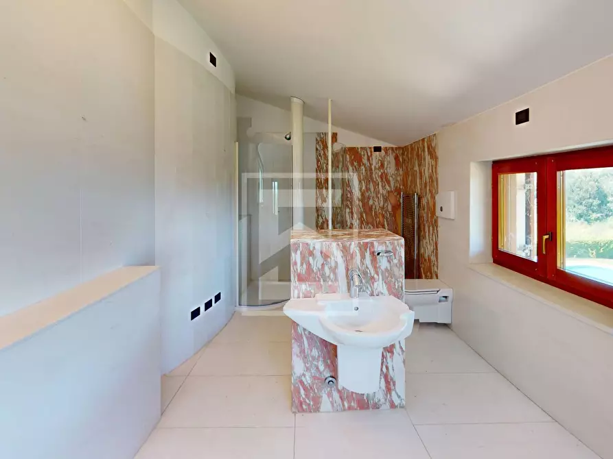 Immagine 36 di Attico in vendita  in Località Brodazzo 1 a Desenzano Del Garda