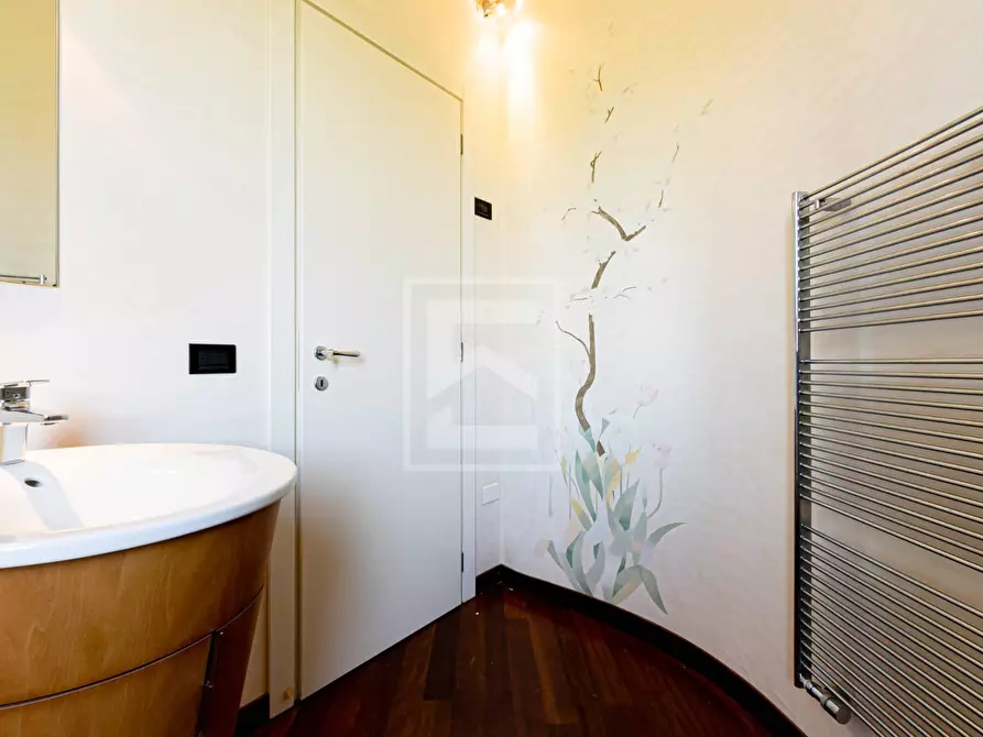 Immagine 39 di Attico in vendita  in Località Brodazzo 1 a Desenzano Del Garda