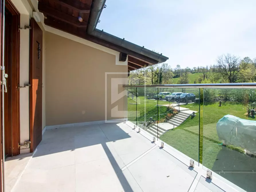 Immagine 30 di Attico in vendita  in Località Brodazzo 1 a Desenzano Del Garda