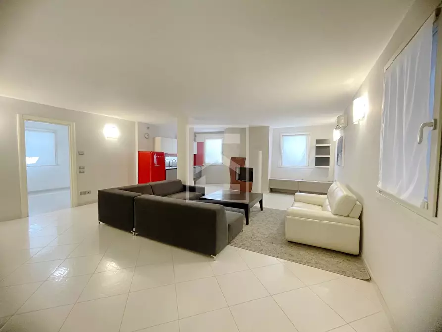 Immagine 30 di Villa in vendita  in via dei Prati a Polpenazze Del Garda