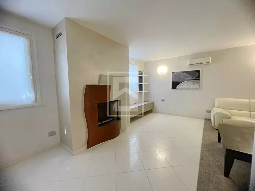 Immagine 34 di Villa in vendita  in via dei Prati a Polpenazze Del Garda