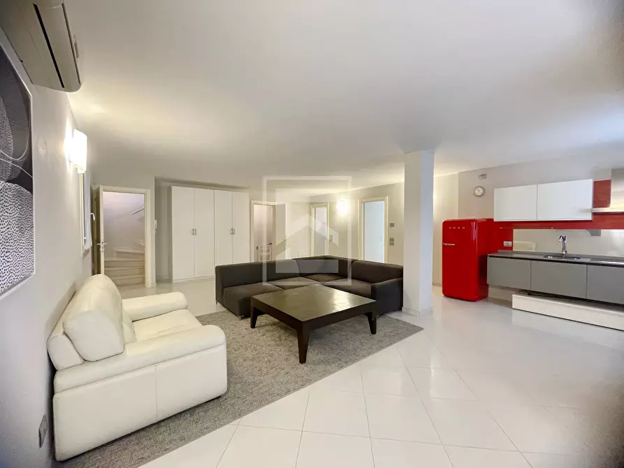 Immagine 32 di Villa in vendita  in via dei Prati a Polpenazze Del Garda