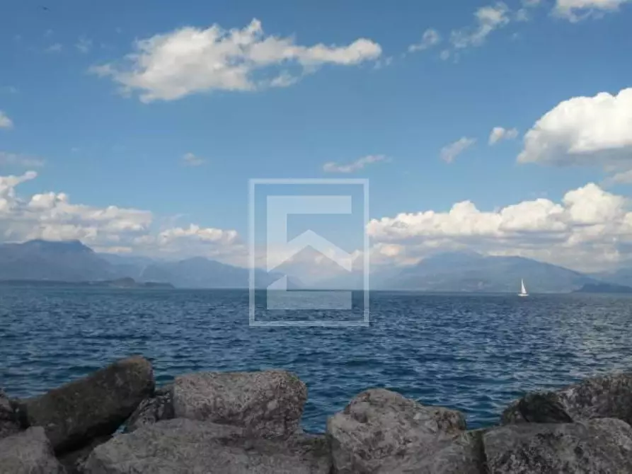 Immagine 5 di Casa semindipendente in vendita  in Via delle Mimose 3 a Desenzano Del Garda