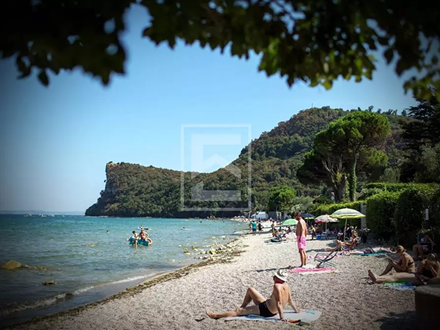 Immagine 16 di Villa in vendita  in via madonna a Moniga Del Garda