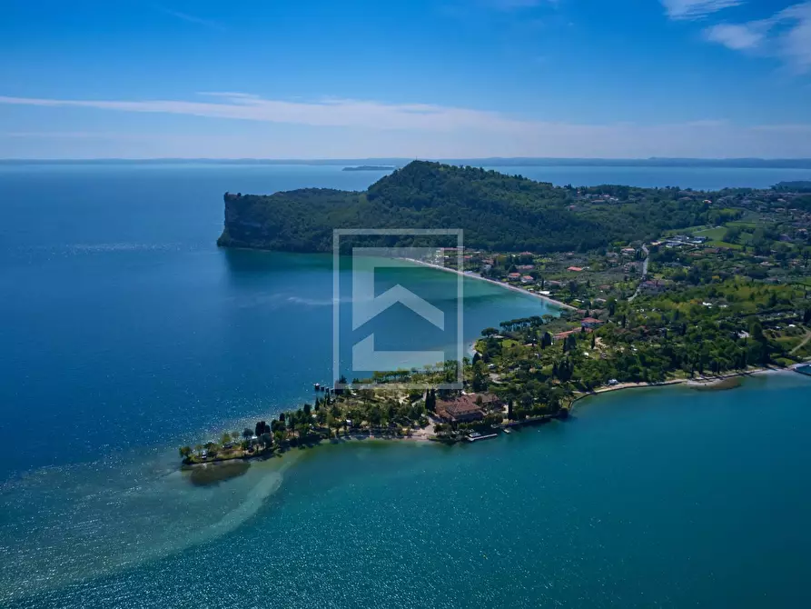 Immagine 13 di Villa in vendita  in via madonna a Moniga Del Garda